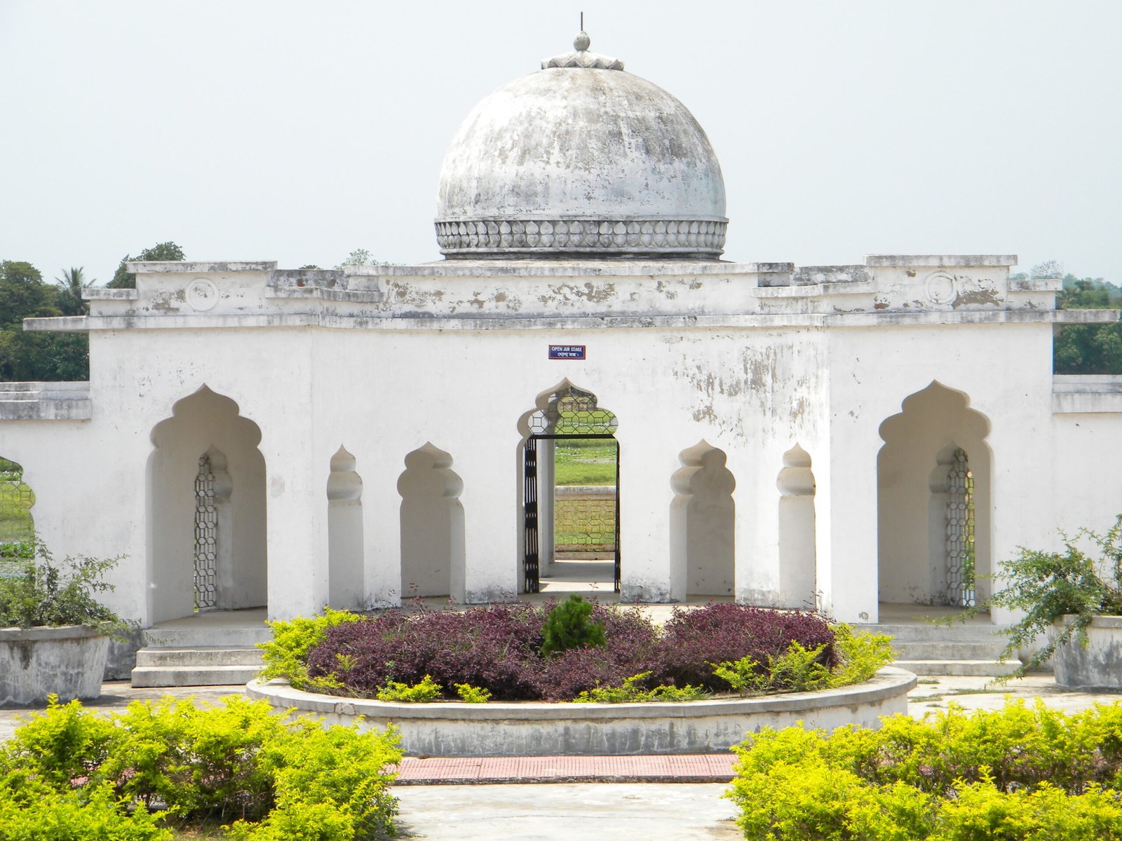 3 Nights / 4 Days Tripura – Agartala, Neermahal & Unakoti Tour (1 Person) - Image 2
